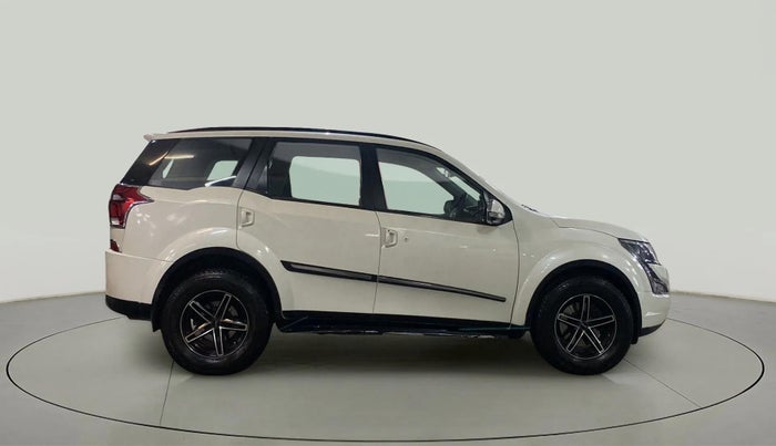 2019 Mahindra XUV500 W7, Diesel, Manual, 65,432 km, Right Side View