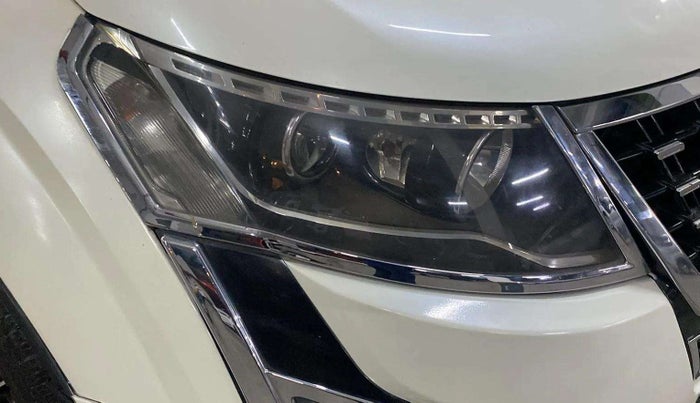 2019 Mahindra XUV500 W7, Diesel, Manual, 65,432 km, Right headlight - Minor scratches