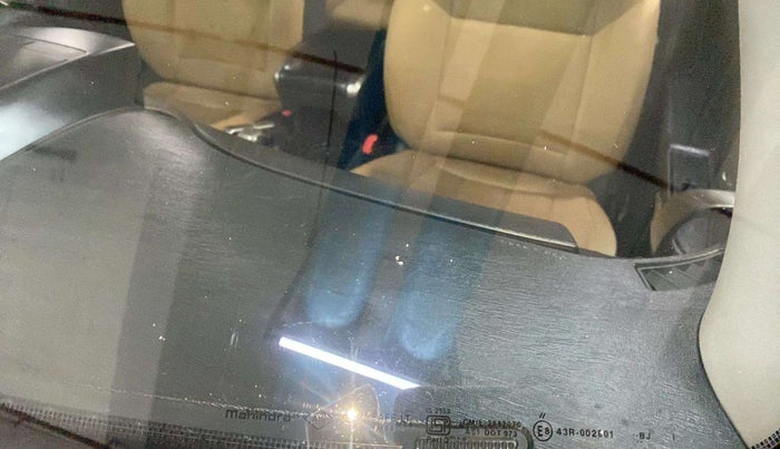 2019 Mahindra XUV500 W7, Diesel, Manual, 65,432 km, Front windshield - Minor spot on windshield