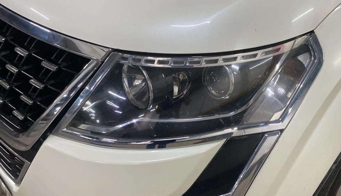 2019 Mahindra XUV500 W7, Diesel, Manual, 65,432 km, Left headlight - Minor scratches