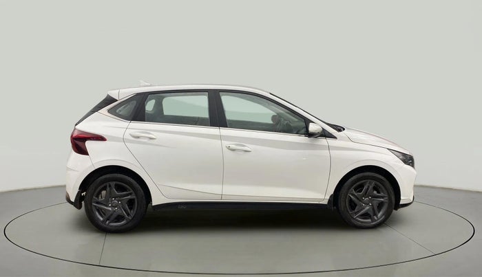 2022 Hyundai NEW I20 SPORTZ 1.2 MT, Petrol, Manual, 4,844 km, Right Side View