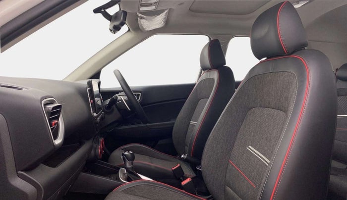 2021 Hyundai VENUE SX PLUS 1.0 TURBO DCT DUAL TONE, Petrol, Automatic, 31,992 km, Right Side Front Door Cabin