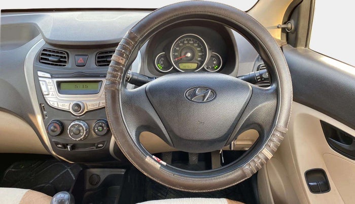 2018 Hyundai Eon MAGNA +, Petrol, Manual, 19,956 km, Steering Wheel Close Up