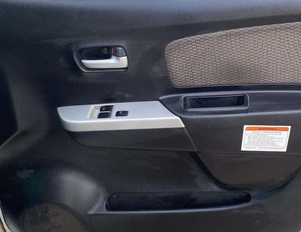 2014 Maruti Wagon R 1.0 LXI CNG, CNG, Manual, 1,22,183 km, Driver Side Door Panels Control