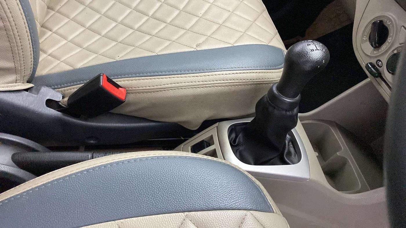2016 Maruti Alto K10 VXI, Petrol, Manual, 34,963 km, Gear Lever