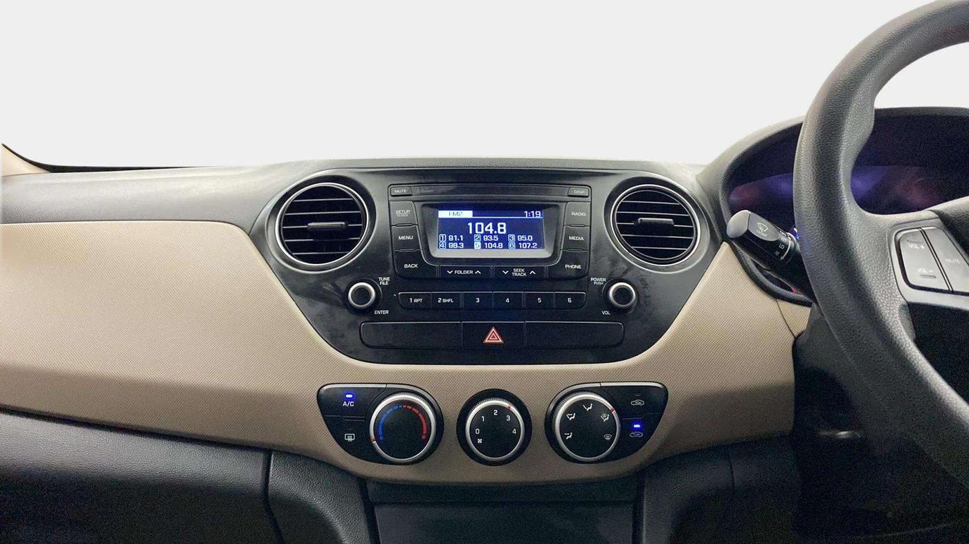 2017 Hyundai Xcent S 1.2, Petrol, Manual, 89,124 km, Air Conditioner