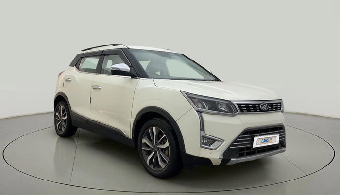 2021 Mahindra XUV300 W8 (O) 1.5 DIESEL, Diesel, Manual, 65,376 km, Right Front Diagonal