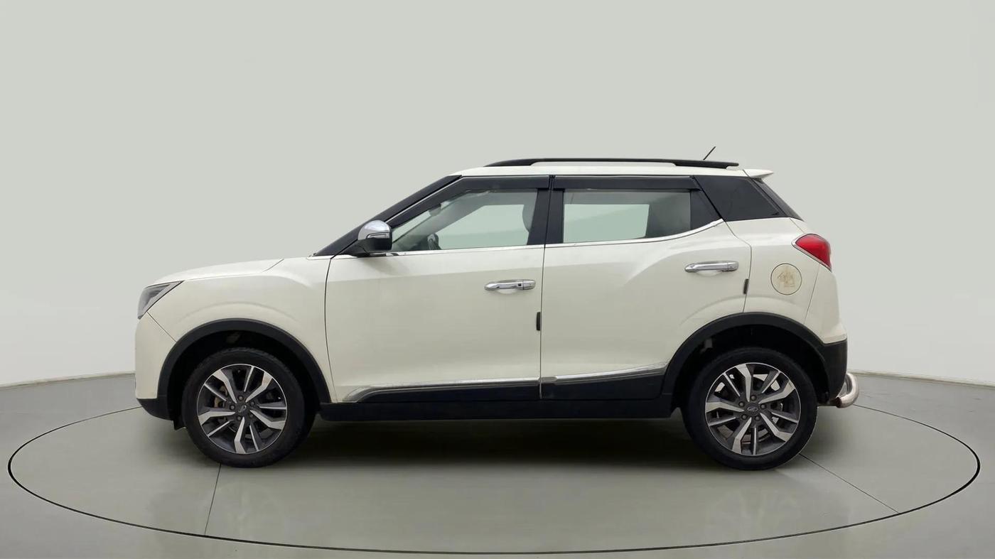 2021 Mahindra XUV300 W8 (O) 1.5 DIESEL, Diesel, Manual, 65,962 km, Left Side