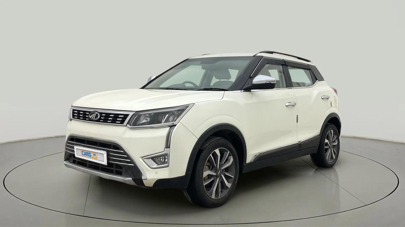 2021 Mahindra XUV300 W8 (O) 1.5 DIESEL, Diesel, Manual, 65,962 km, Left Front Diagonal