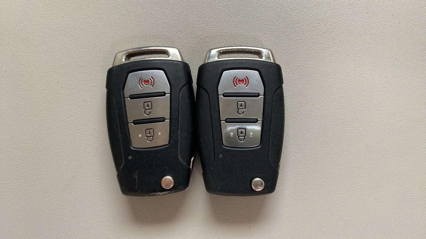 2021 Mahindra XUV300 W8 (O) 1.5 DIESEL, Diesel, Manual, 65,962 km, Key Close Up