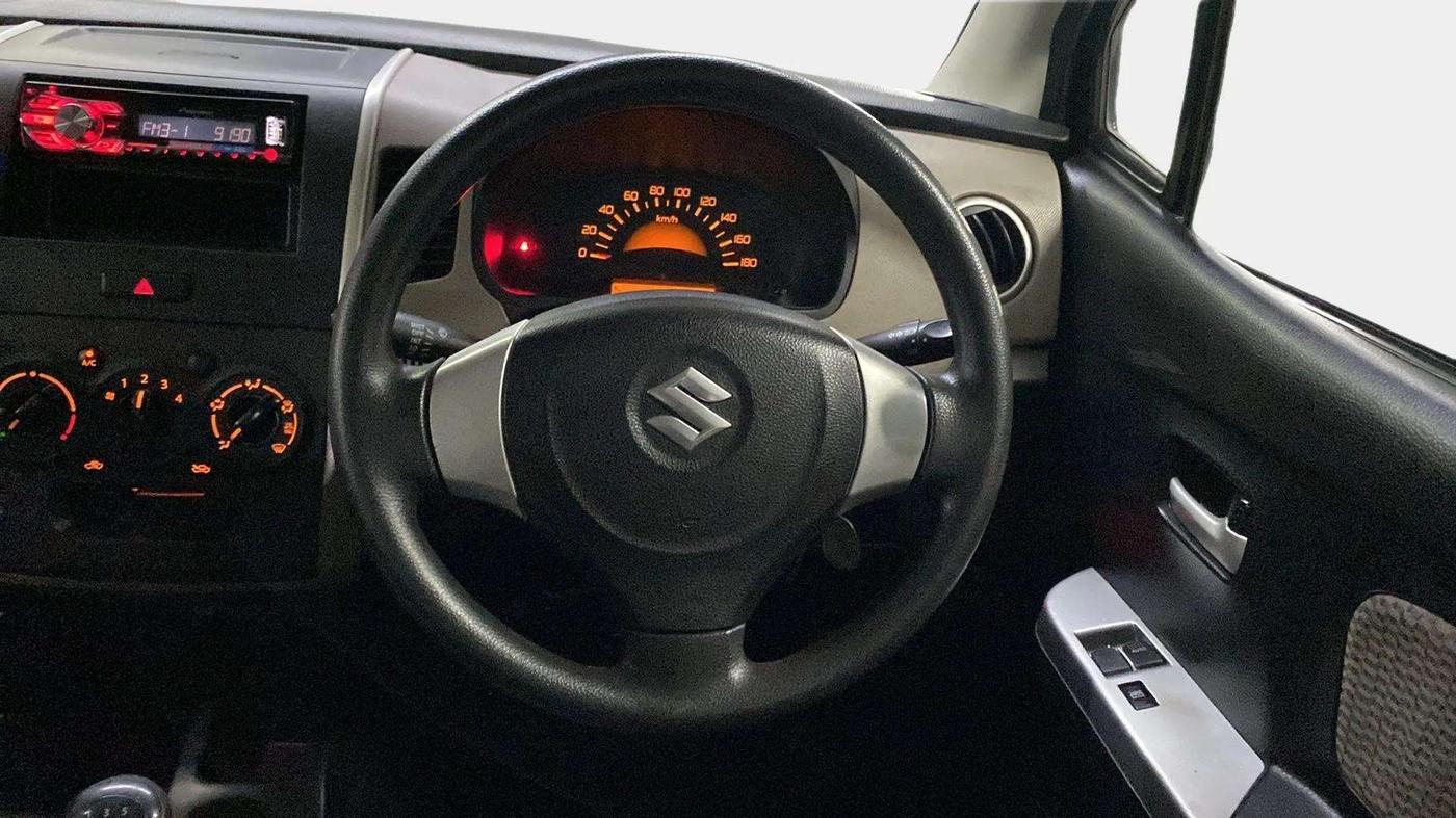 2013 Maruti Wagon R 1.0 LXI CNG, CNG, Manual, 28,927 km, Steering Wheel Close Up