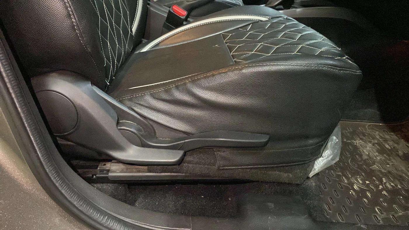2021 Maruti Baleno ZETA CVT PETROL 1.2, Petrol, Automatic, 29,796 km, Driver Side Adjustment Panel