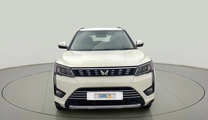 2022 Mahindra XUV300 W8 (O) 1.5 DIESEL, Diesel, Manual, 30,092 km, Front