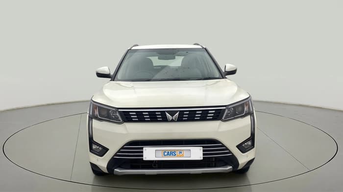 2022 Mahindra XUV300 W8 (O) 1.5 DIESEL, Diesel, Manual, 30,092 km, Front