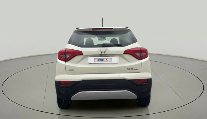 2022 Mahindra XUV300 W8 (O) 1.5 DIESEL, Diesel, Manual, 30,092 km, Back/Rear