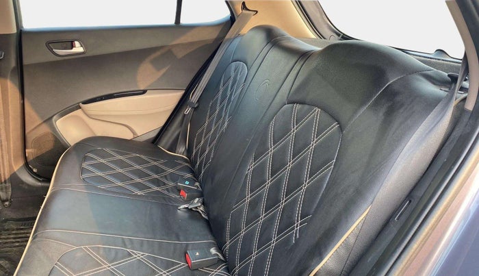 2016 Hyundai Grand i10 SPORTZ 1.2 KAPPA VTVT, Petrol, Manual, 35,273 km, Right Side Rear Door Cabin