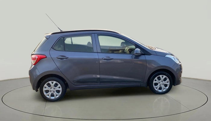 2016 Hyundai Grand i10 SPORTZ 1.2 KAPPA VTVT, Petrol, Manual, 35,273 km, Right Side View
