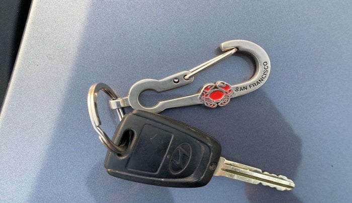 2016 Hyundai Grand i10 SPORTZ 1.2 KAPPA VTVT, Petrol, Manual, 35,273 km, Key Close Up