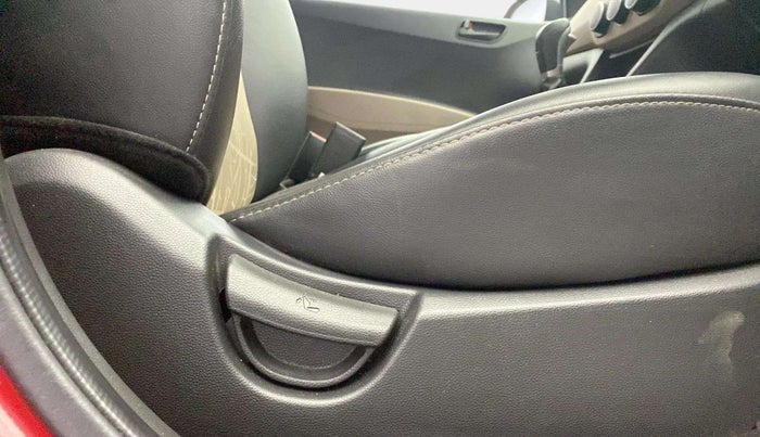 2017 Hyundai Grand i10 MAGNA AT 1.2 KAPPA VTVT, Petrol, Automatic, 20,711 km, Driver Side Adjustment Panel