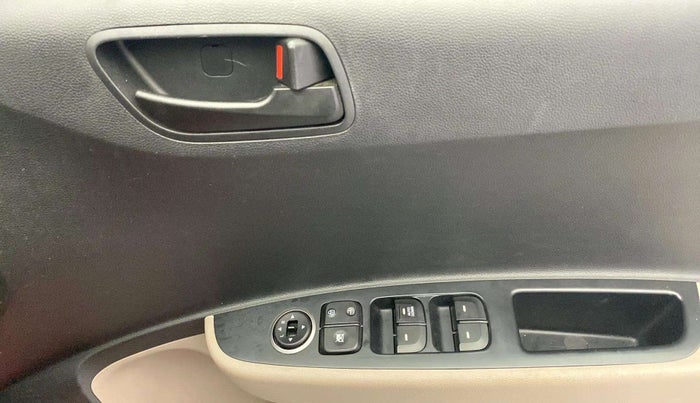 2017 Hyundai Grand i10 MAGNA AT 1.2 KAPPA VTVT, Petrol, Automatic, 20,711 km, Driver Side Door Panels Control