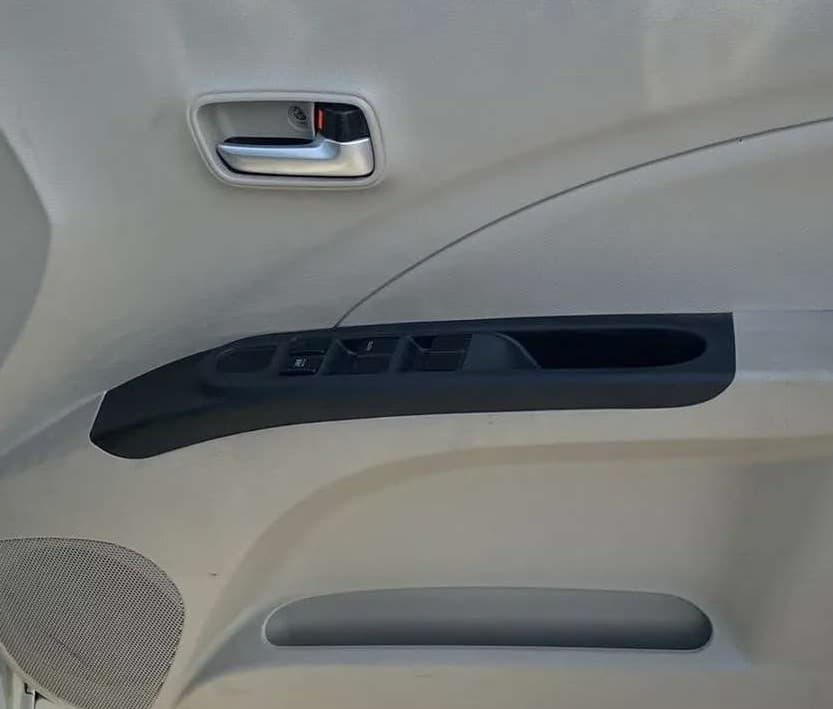 2018 Maruti Celerio VXI CNG, CNG, Manual, 65,830 km, Driver Side Door Panels Control