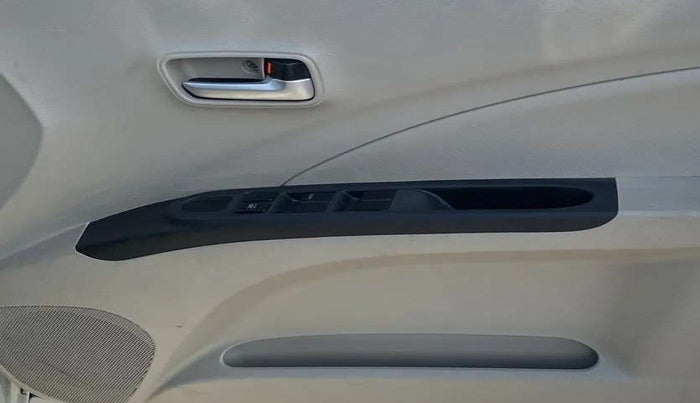 2018 Maruti Celerio VXI CNG, CNG, Manual, 65,830 km, Driver Side Door Panels Control