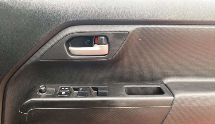 2020 Maruti New Wagon-R VXI 1.0, Petrol, Manual, 18,905 km, Driver Side Door Panels Control