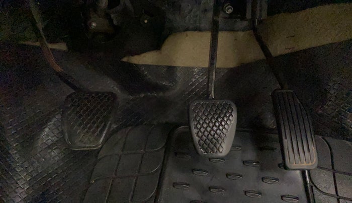 2013 Honda Brio S MT, Petrol, Manual, 42,403 km, Pedals