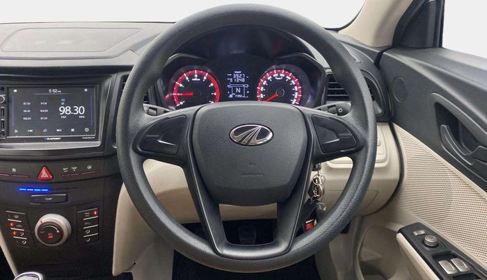 2022 Mahindra XUV300 W4 1.2 PETROL, Petrol, Manual, 17,392 km, Steering Wheel Close Up