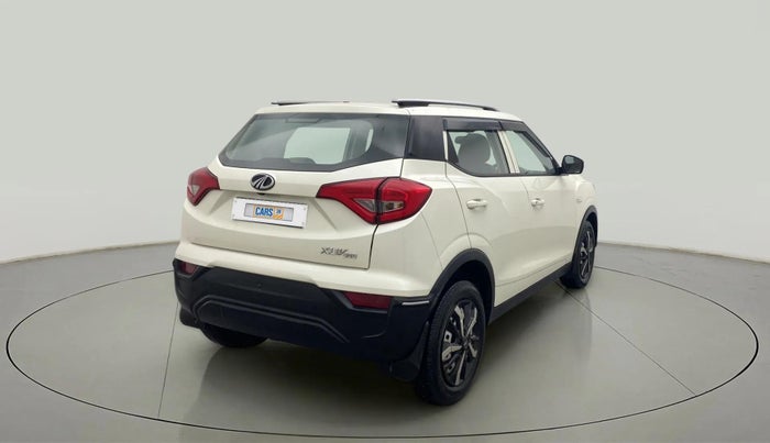 2022 Mahindra XUV300 W4 1.2 PETROL, Petrol, Manual, 17,392 km, Right Back Diagonal