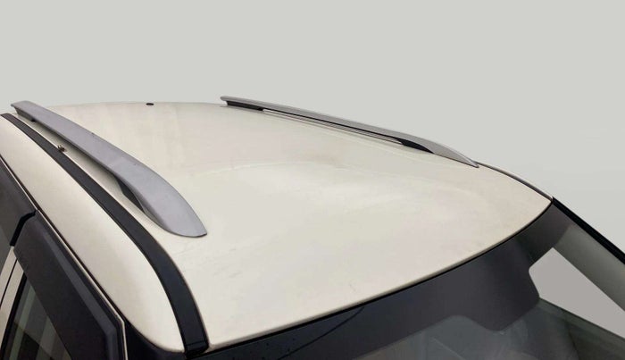 2022 Mahindra XUV300 W4 1.2 PETROL, Petrol, Manual, 17,392 km, Roof