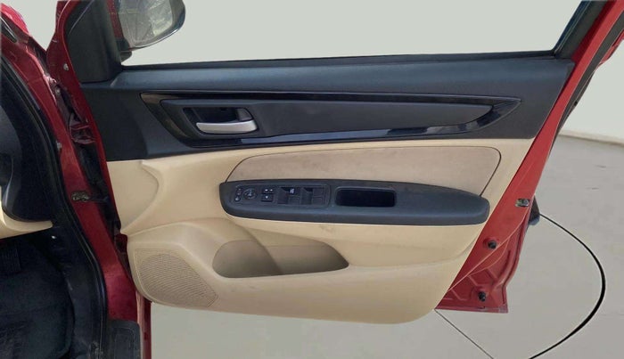 2018 Honda Amaze 1.5L I-DTEC VX, Diesel, Manual, 1,10,478 km, Driver Side Door Panels Control