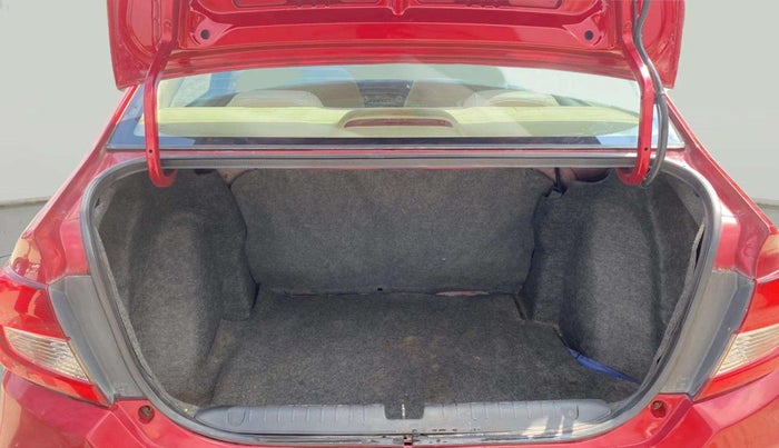 2018 Honda Amaze 1.5L I-DTEC VX, Diesel, Manual, 1,10,478 km, Boot Inside