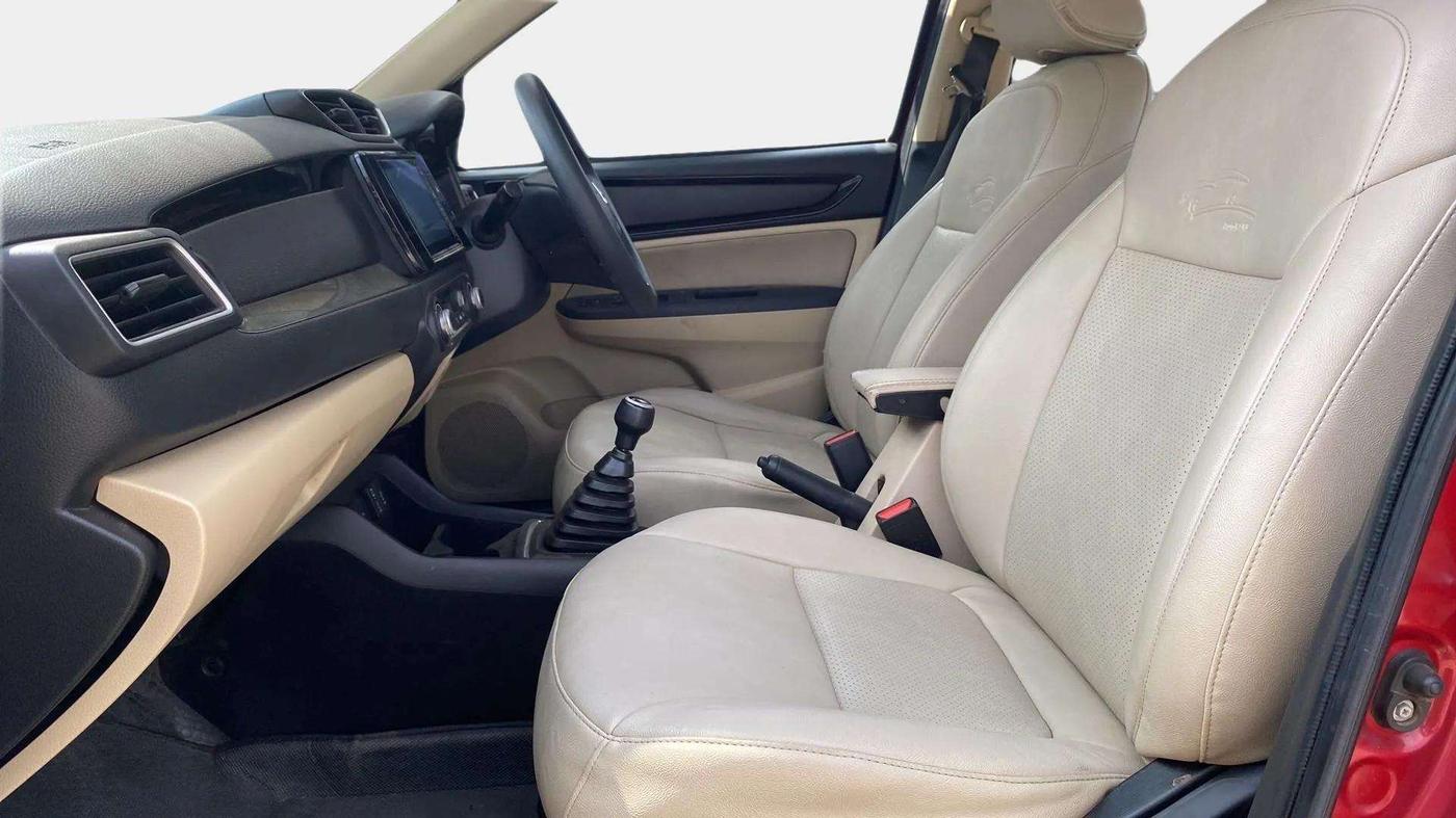 2018 Honda Amaze 1.5L I-DTEC VX, Diesel, Manual, 1,10,478 km, Right Side Front Door Cabin