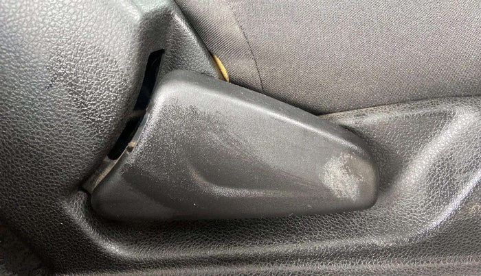 2019 Renault Kwid RXT 1.0 (O), Petrol, Manual, 56,311 km, Driver Side Adjustment Panel