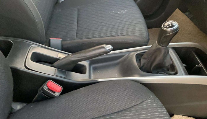 2018 Maruti Baleno DELTA DIESEL 1.3, Diesel, Manual, 95,400 km, Gear Lever