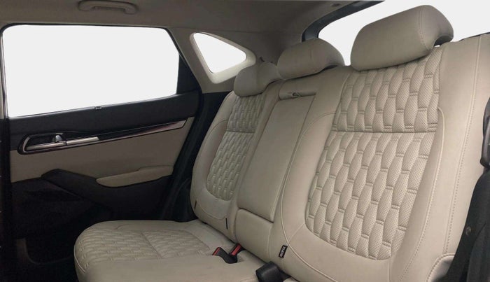 2022 KIA SELTOS HTX DIESEL 1.5, Diesel, Manual, 25,406 km, Right Side Rear Door Cabin