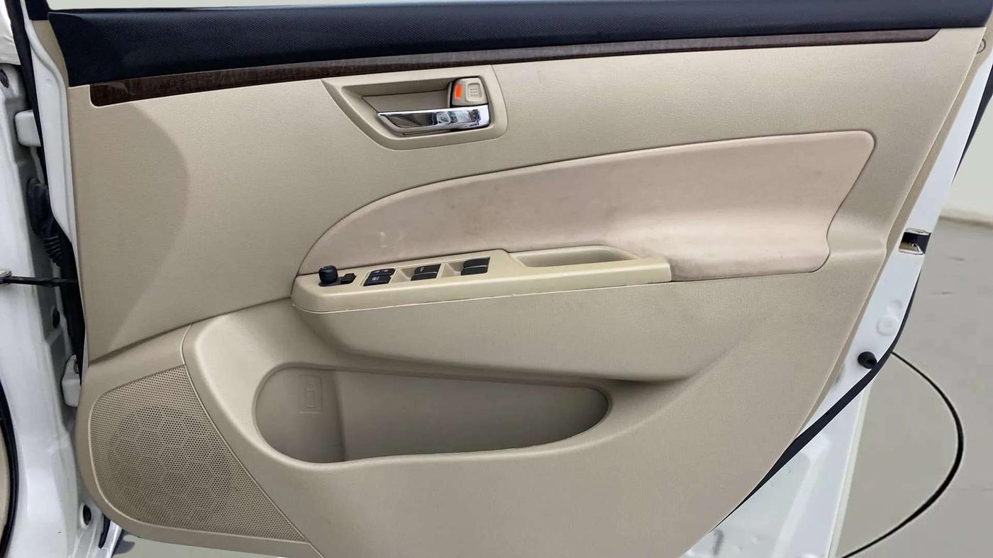 2015 Maruti Swift Dzire VXI, Petrol, Manual, 83,334 km, Driver Side Door Panels Control