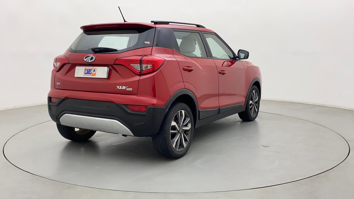 2021 Mahindra XUV300 W8 (O) 1.2 PETROL, Petrol, Manual, 33,073 km, Right Back Diagonal