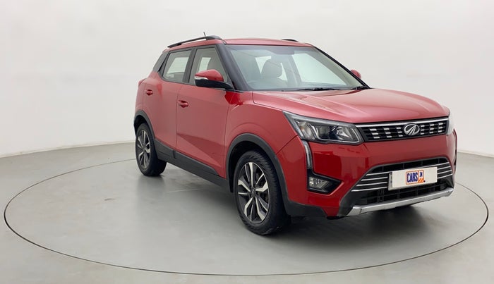 2021 Mahindra XUV300 W8 (O) 1.2 PETROL, Petrol, Manual, 33,026 km, Right Front Diagonal