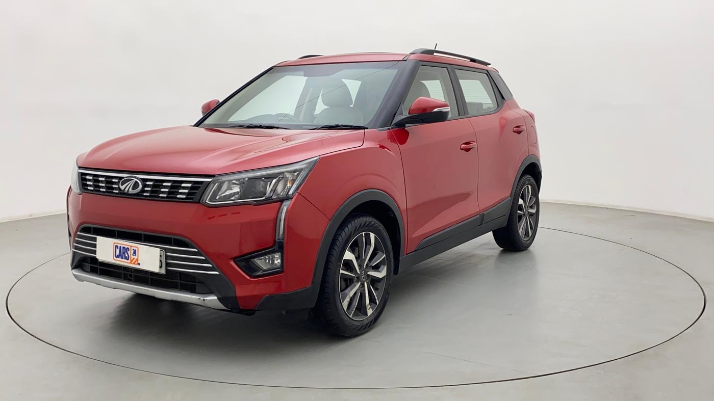 2021 Mahindra XUV300 W8 (O) 1.2 PETROL, Petrol, Manual, 33,073 km, Left Front Diagonal