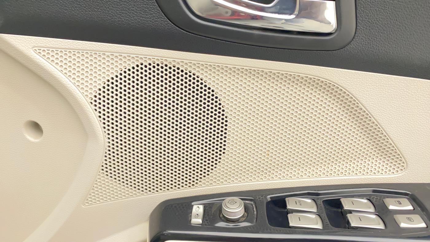 2021 Mahindra XUV300 W8 (O) 1.2 PETROL, Petrol, Manual, 33,073 km, Speaker