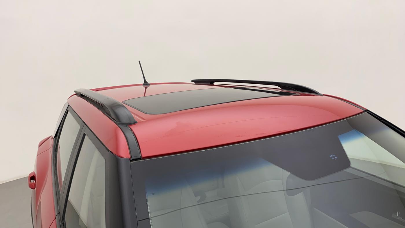 2021 Mahindra XUV300 W8 (O) 1.2 PETROL, Petrol, Manual, 33,073 km, Roof