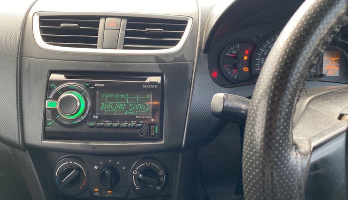 2015 Maruti Swift LXI (O), Petrol, Manual, 89,668 km, Air Conditioner