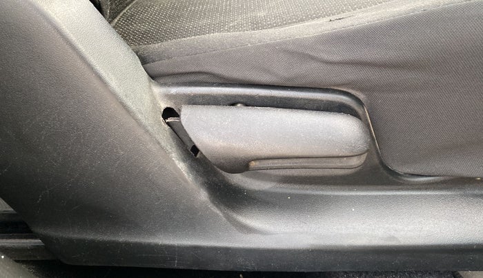 2015 Maruti Swift LXI (O), Petrol, Manual, 89,668 km, Driver Side Adjustment Panel