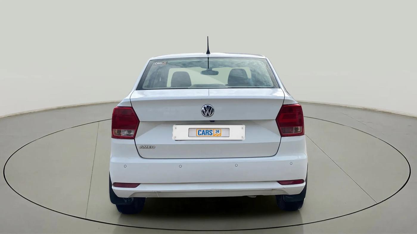 2017 Volkswagen Ameo HIGHLINE1.2L PLUS 16 ALLOY, Petrol, Manual, 74,730 km, Back/Rear