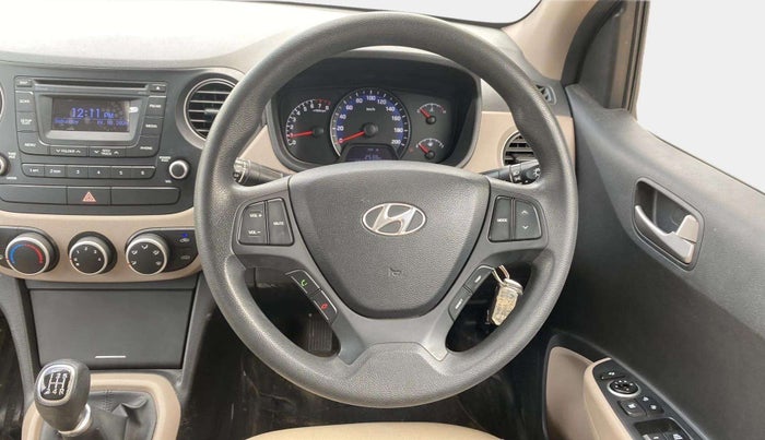 2015 Hyundai Xcent S (O) 1.2, Petrol, Manual, 25,241 km, Steering Wheel Close Up