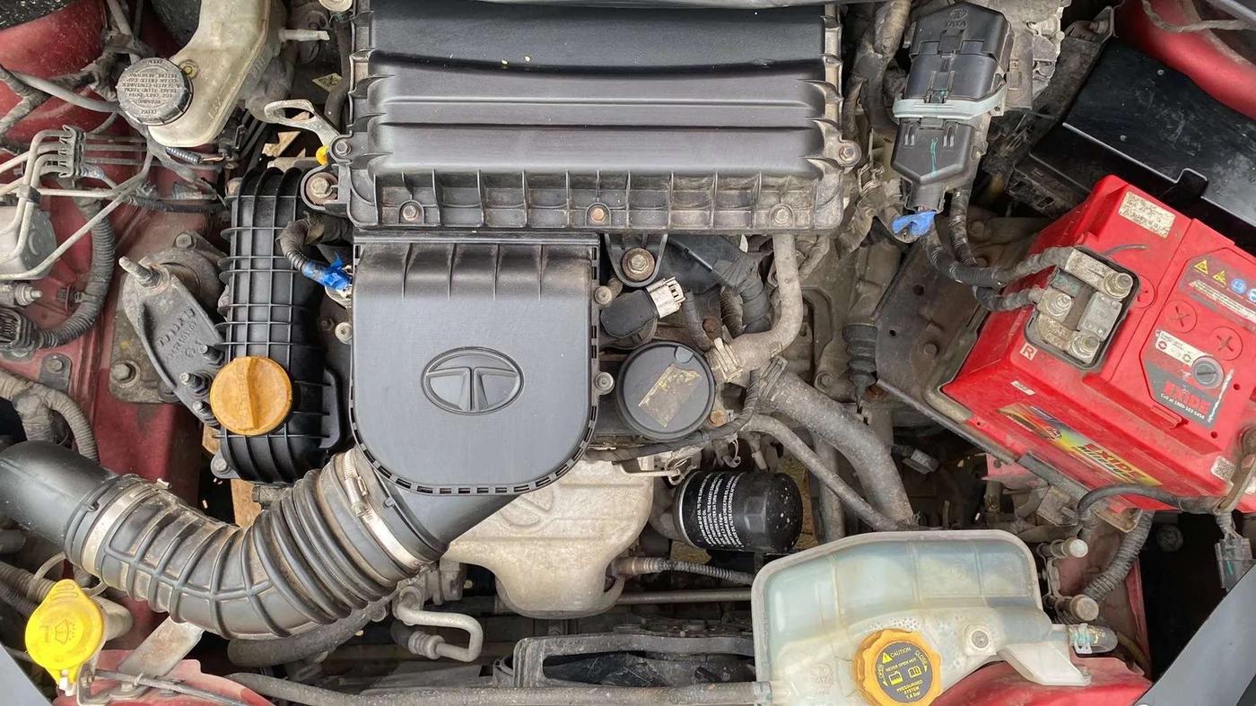 2018 Tata Tiago XZA PETROL, Petrol, Automatic, 28,602 km, Open Bonet