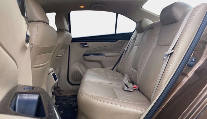 2015 Maruti Ciaz ZXI+, Petrol, Manual, 55,008 km, Right Side Rear Door Cabin