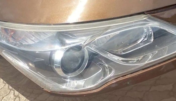 2015 Maruti Ciaz ZXI+, Petrol, Manual, 55,008 km, Right headlight - Minor scratches
